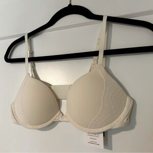 Brand New Pepper Lace Lift Up Bra size 36A